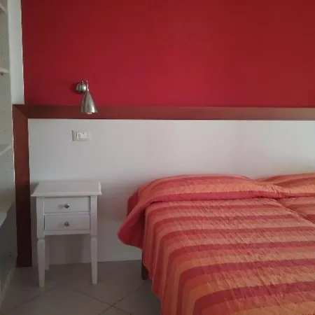 Hotel apartamentowy Tirreno